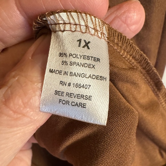 New w/tags, full zip, lightweight hoodie, size 1X, long sleeve, from Splash - Picture 8 of 13